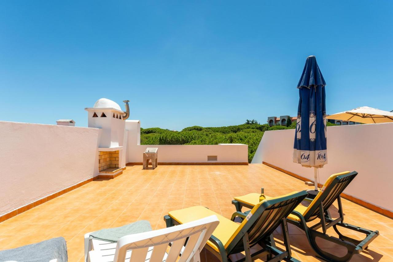 Pine Trees Penthouse Apartment Olhos de Agua  Ngoại thất bức ảnh
