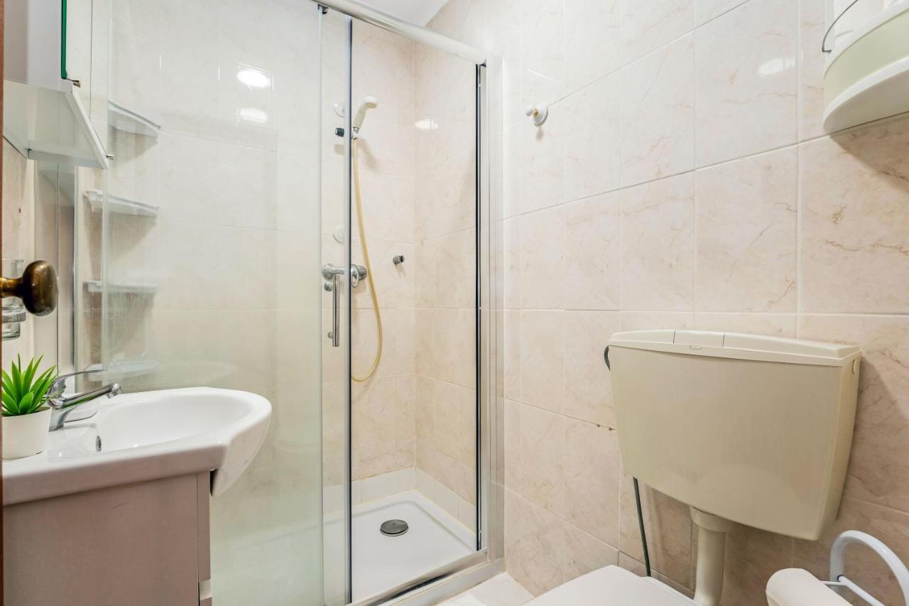 Pine Trees Penthouse Apartment Olhos de Agua  Ngoại thất bức ảnh