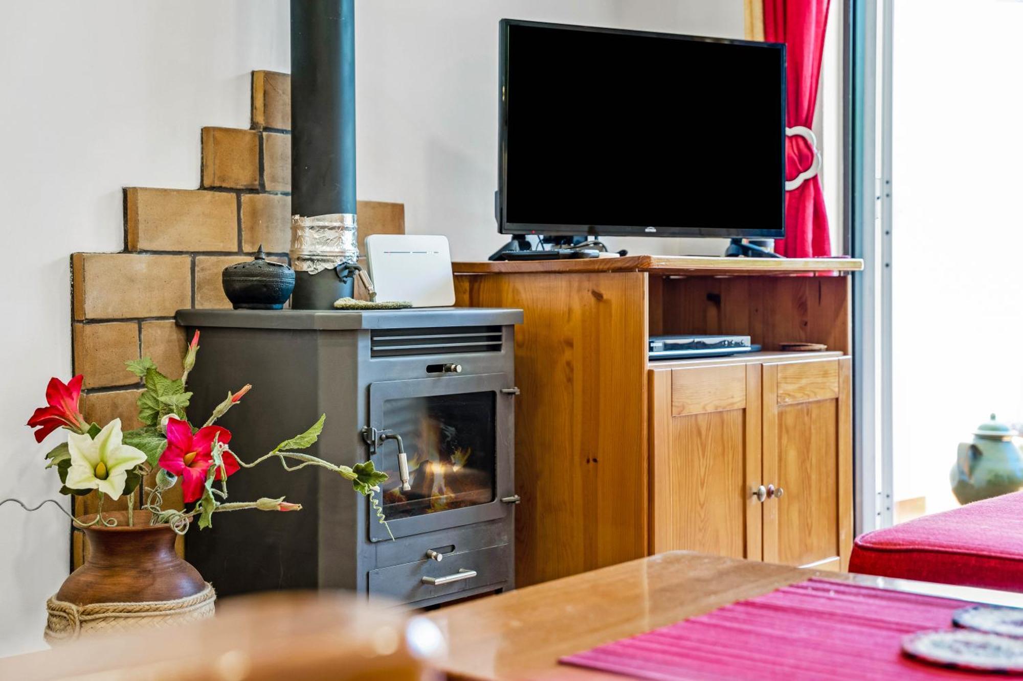 Pine Trees Penthouse Apartment Olhos de Agua  Ngoại thất bức ảnh
